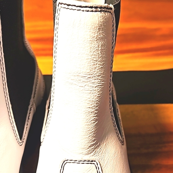 Puma Mayze White Chelsea Boot Sz 7 - Picture 10 of 10